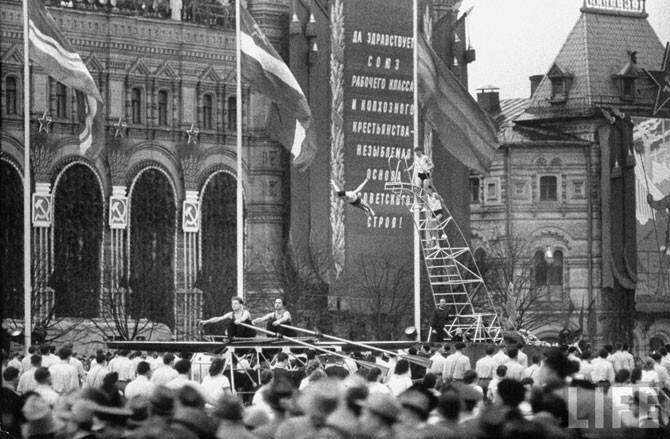 Как проходили майские праздники в Москве в 1958 году