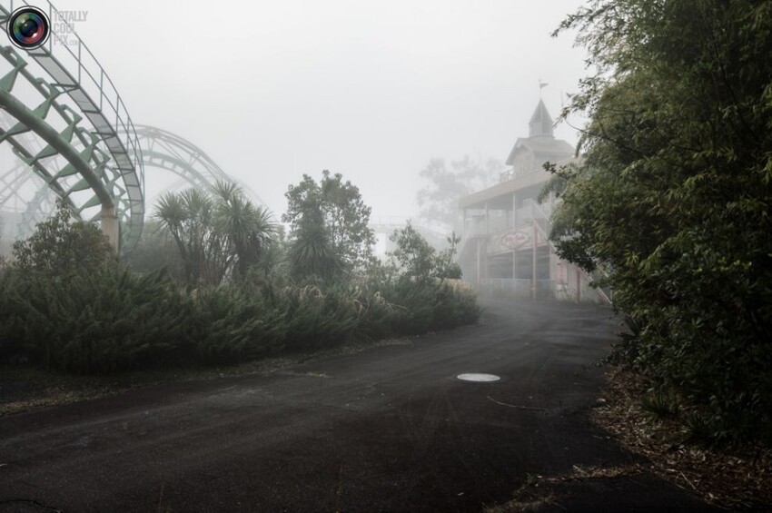 Заброшенный тематический парк Nara Dreamland в Японии