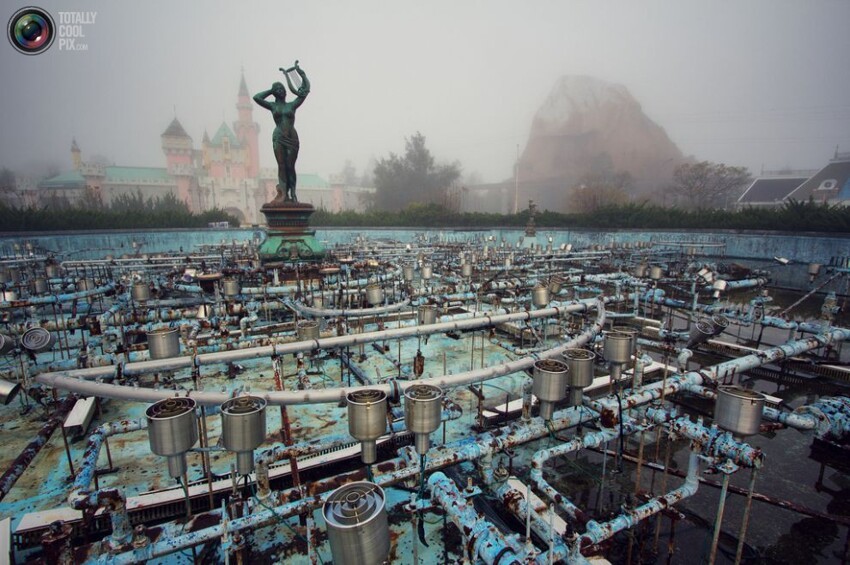 Заброшенный тематический парк Nara Dreamland в Японии