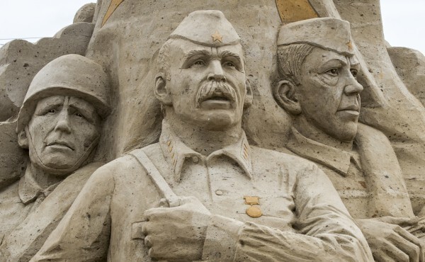 Скульптура к Дню Победы