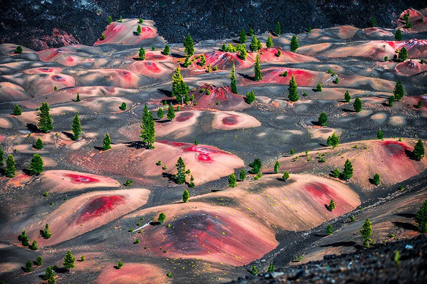 20. Красочные дюны национального вулканического парка Лассен, США