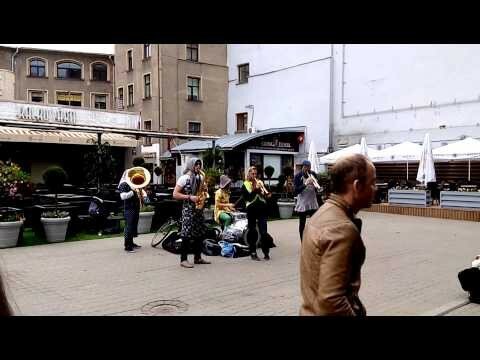 Уличные музыканты в Риге 