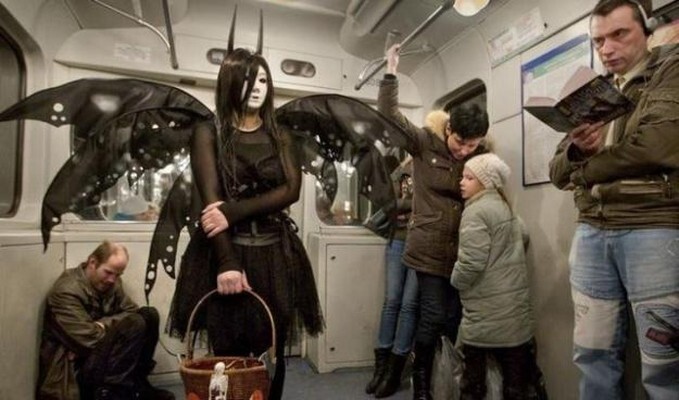 Подборка забавных фотографий с метро