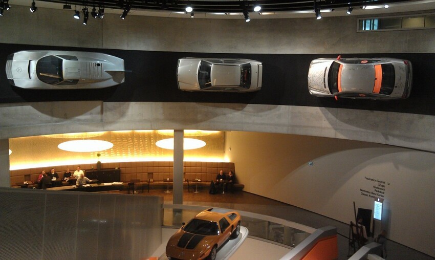 Музей Mercedes в Штутгарте