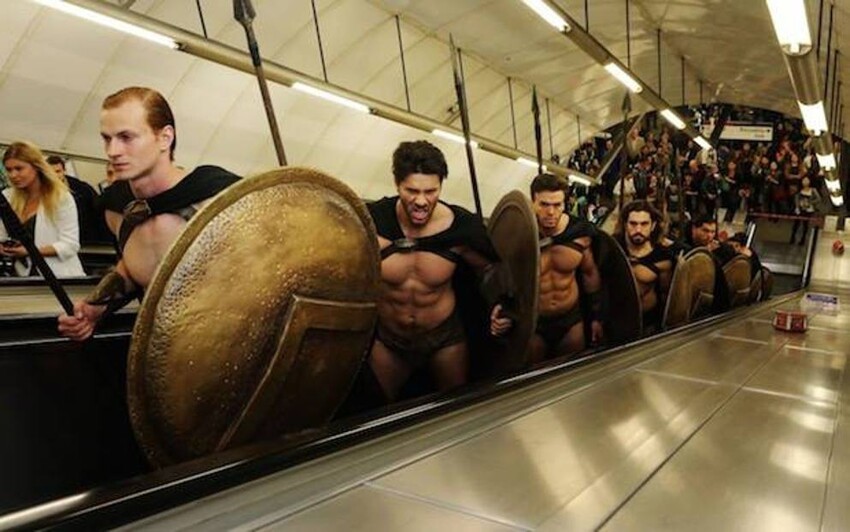 Отряд спартанцев захватил метро Лондона