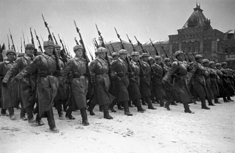 Парад на Красной площади 7 ноября 1941 г