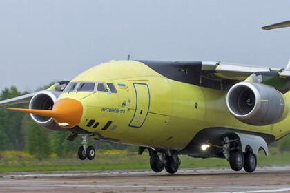 Украинский транспортник Ан-178 совершил первый полет