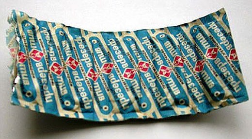 Конец 1980-х. Один презерватив стоил 10 копеек. Кроме нового дизайна упаковки, на ней появилась надпись "Проверено электроникой".