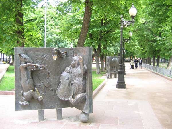 Памятник Крылову на Патриарших прудах