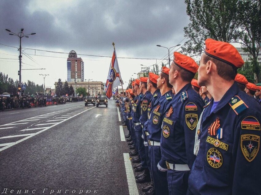 Парад в Донецке