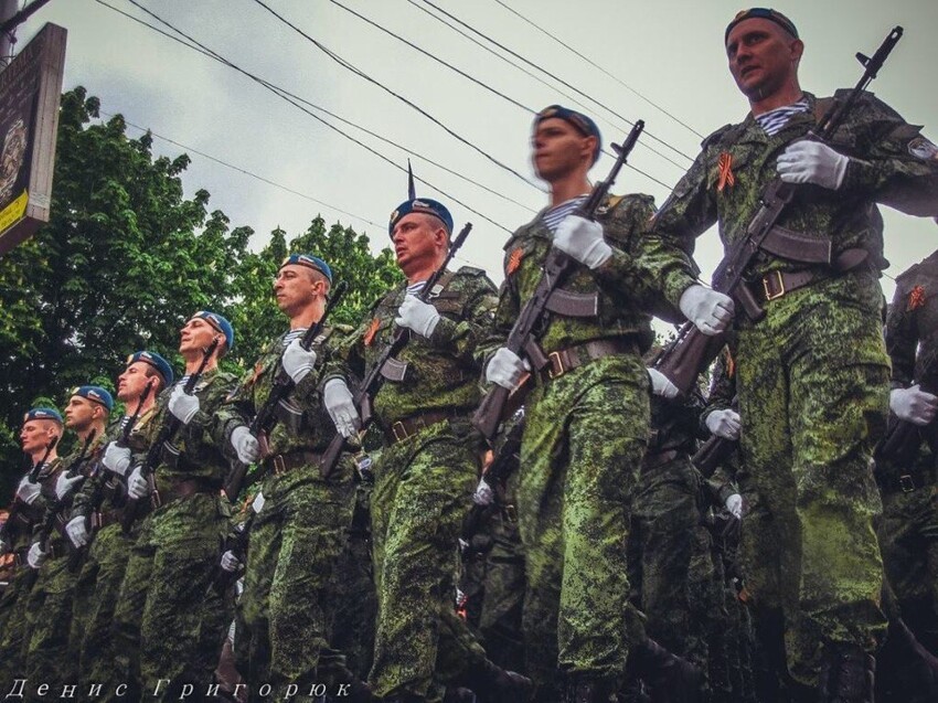 Парад в Донецке