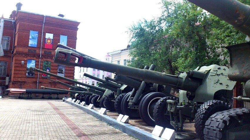 Техника во дворе музея КДВО г.Хабаровск