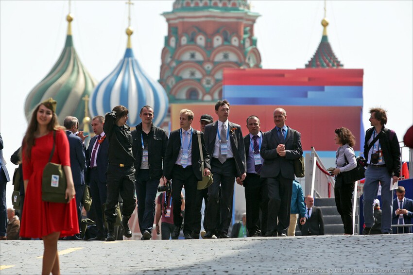Взгляд изнутри Красной площади на парад 