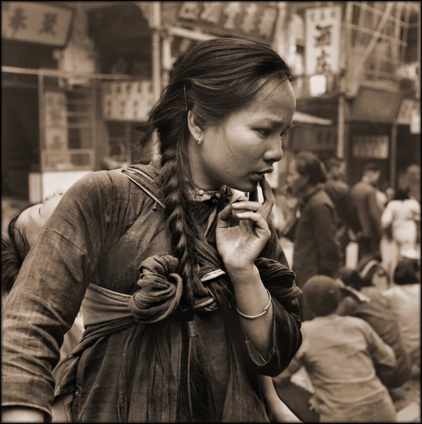Женщина из Гонконга.