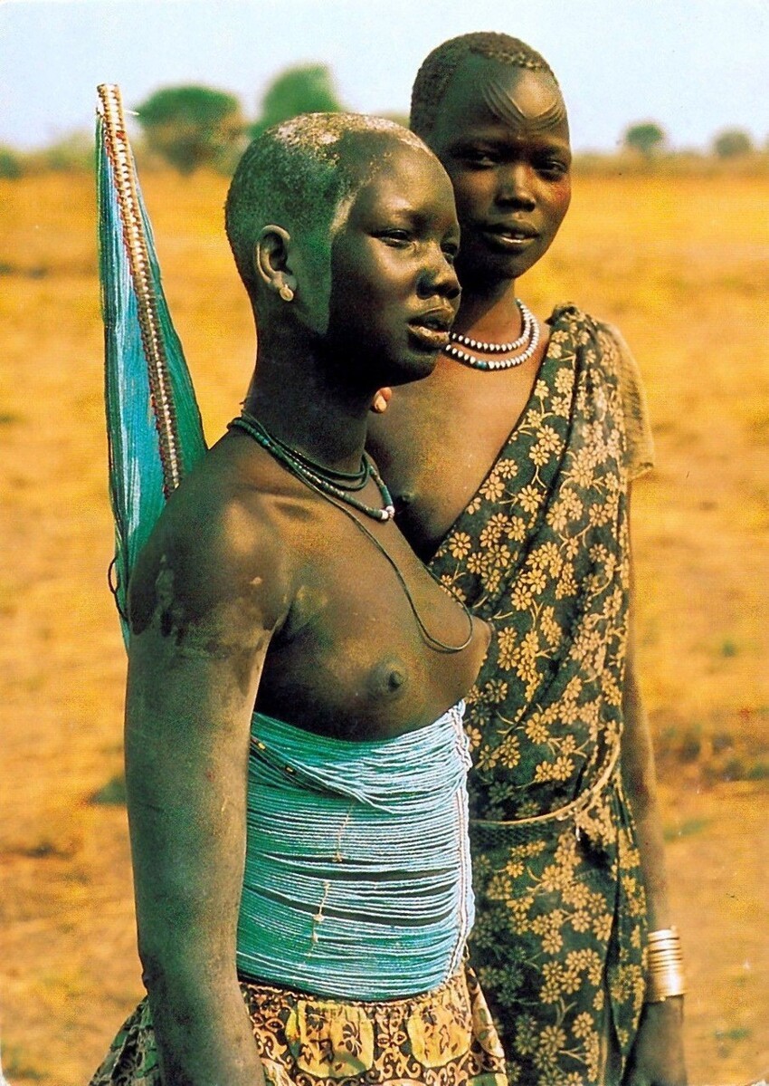 Девушки племени Динку. Судан. 