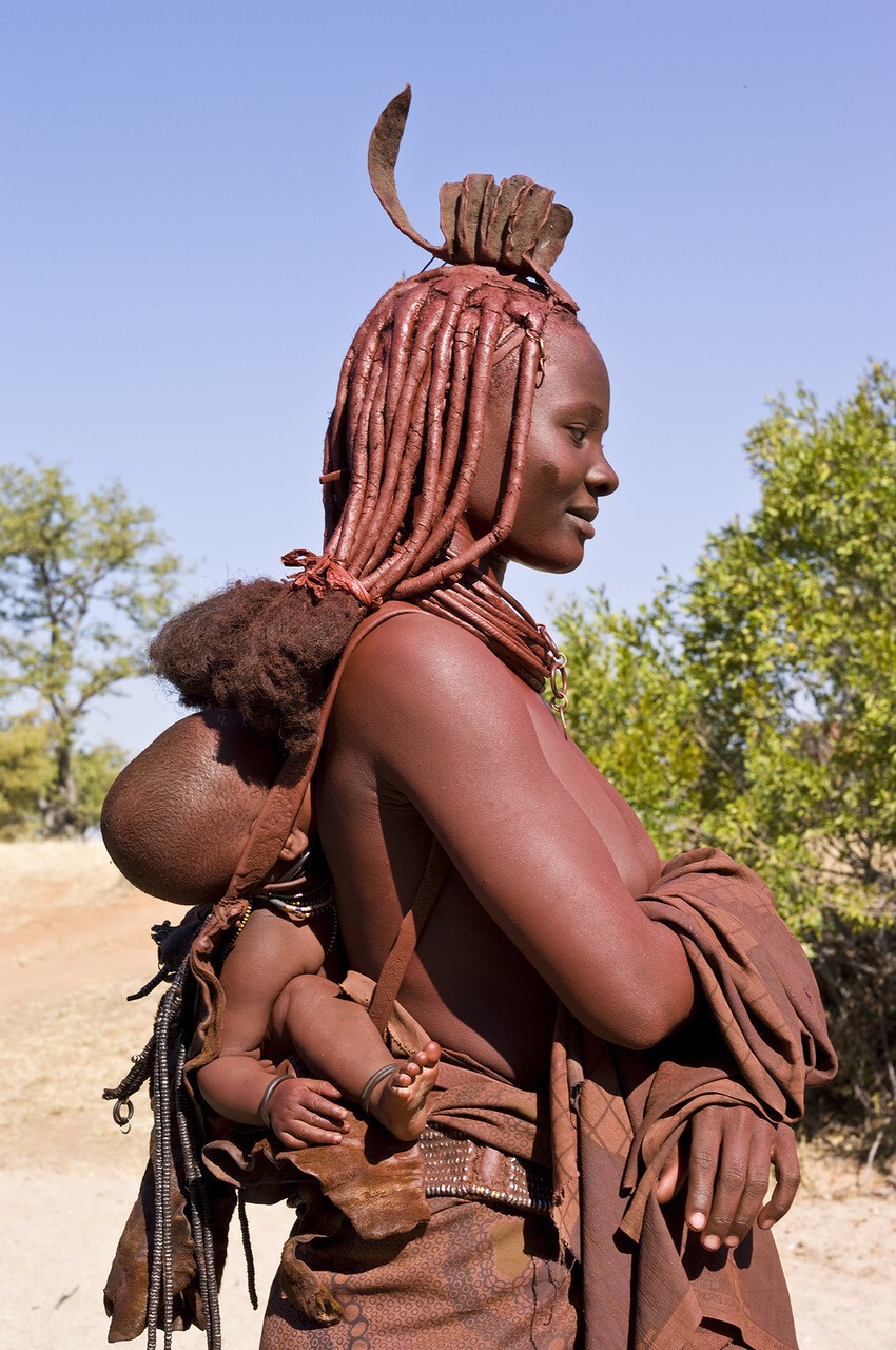 Женщина из Моимбы, Ангола