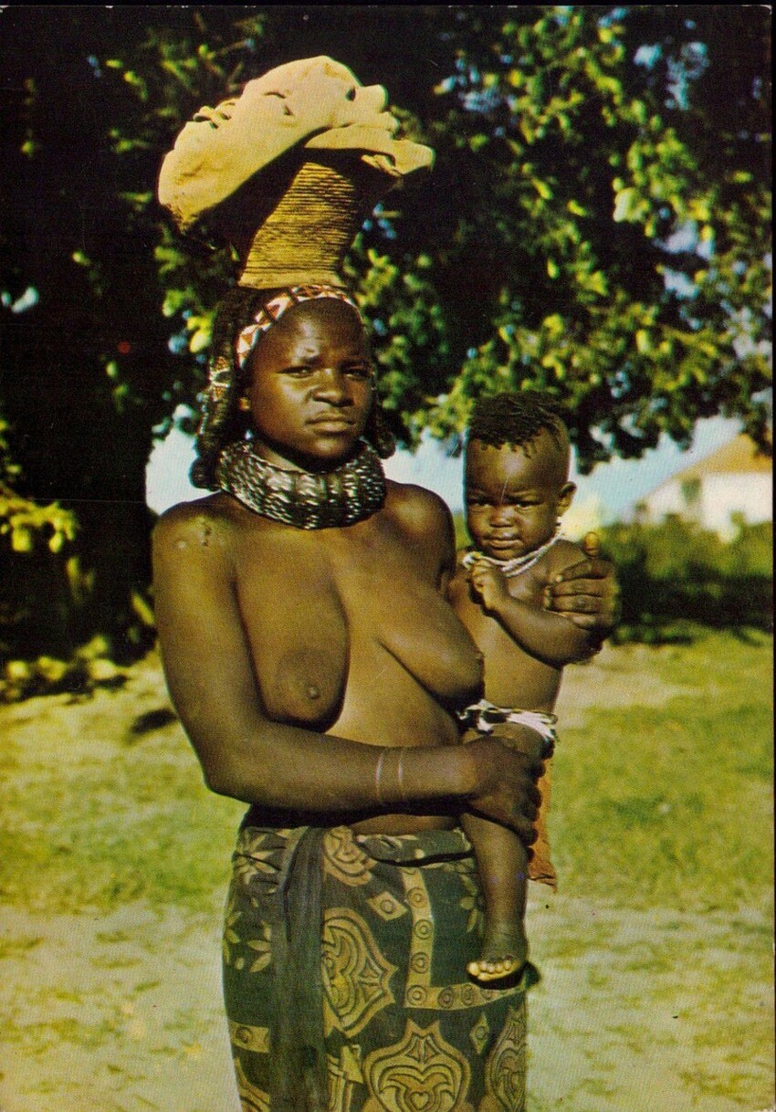 Женщина из провинции Уила, Ангола