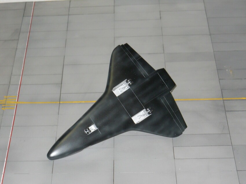 Модель челнока "Буран" в масштабе 1-150