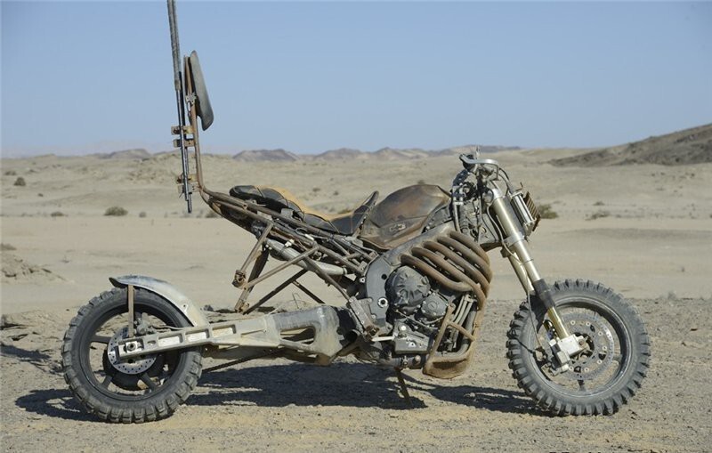 Постапокалиптические мотоциклы из фильма "Безумный Макс"