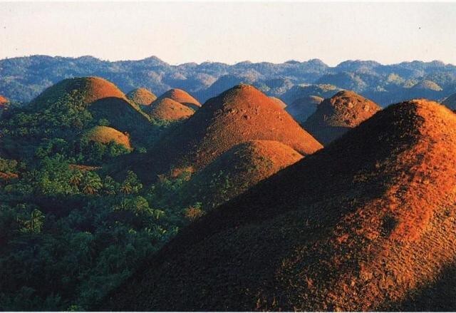 Шоколадные холмы, Филиппины