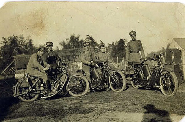 Мотоцикл Скотт с пулемётами Виккерс. Самокатная рота РИА. 1916