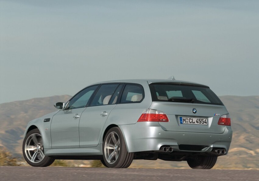 9-е место: 2008 BMW M5 — 100 км/ч за 4,8 с