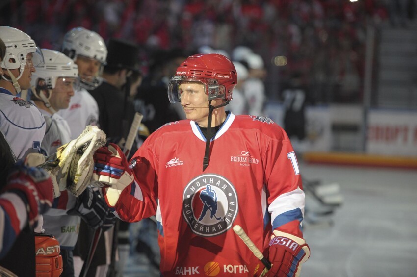 Путин забил две шайбы в гала-матче Ночной хоккейной лиги