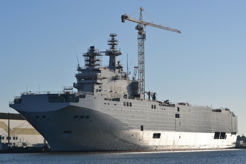 Франция прокидала Россию с кораблями, а теперь еще и с вертолетами