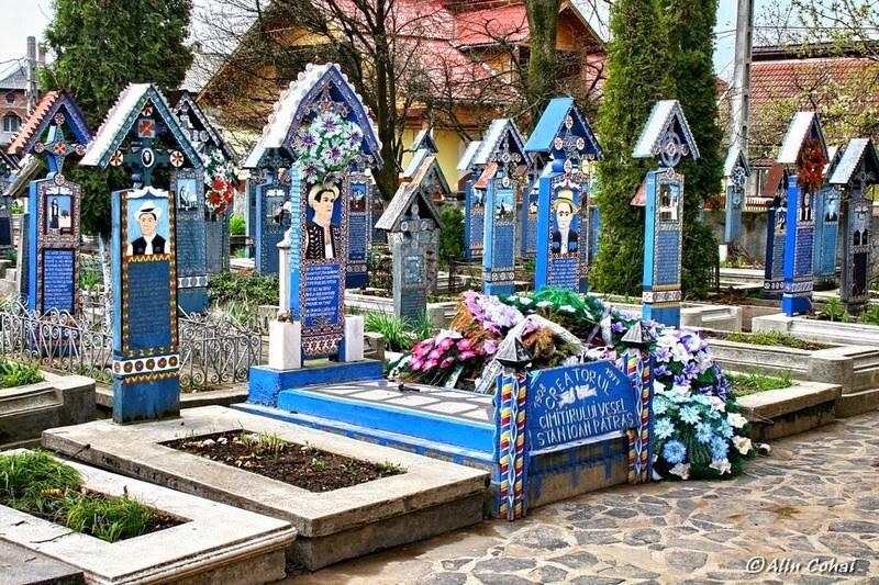 Веселенькое румынское кладбище. И смех и грех