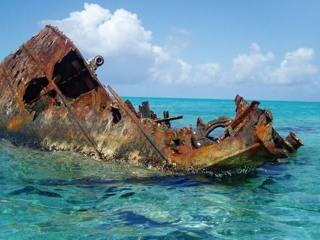 Медленно «умирающие» останки покинутых кораблей 