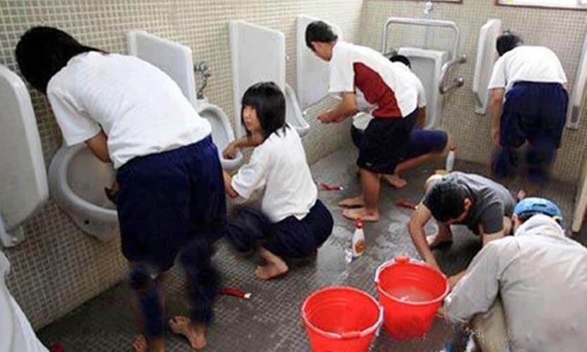 В японских школах нет уборщиц