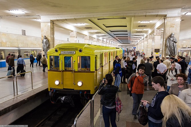 Московскому метро 80 лет! Выставка ретро-вагонов