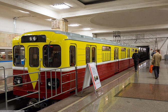 Московскому метро 80 лет! Выставка ретро-вагонов