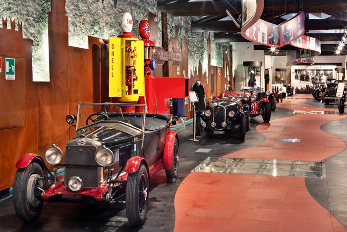 Самые потрясающие автомобильные музеи со всего мира