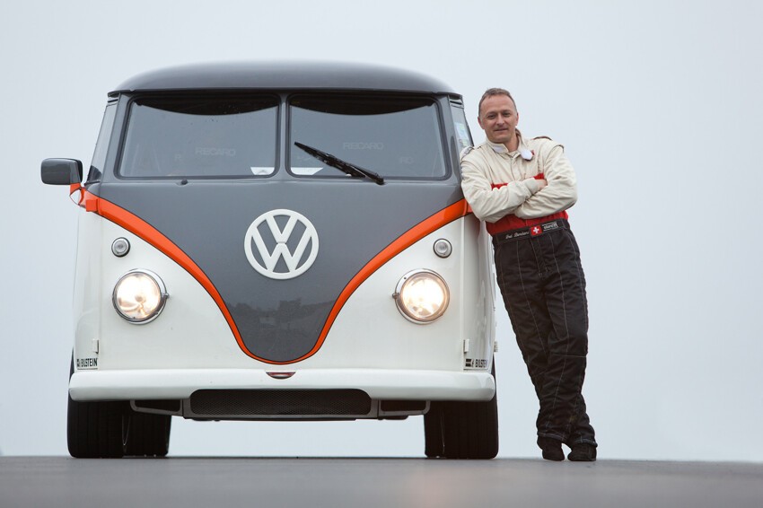 Старенький Volkswagen T1 превратили в 500-сильного монстра