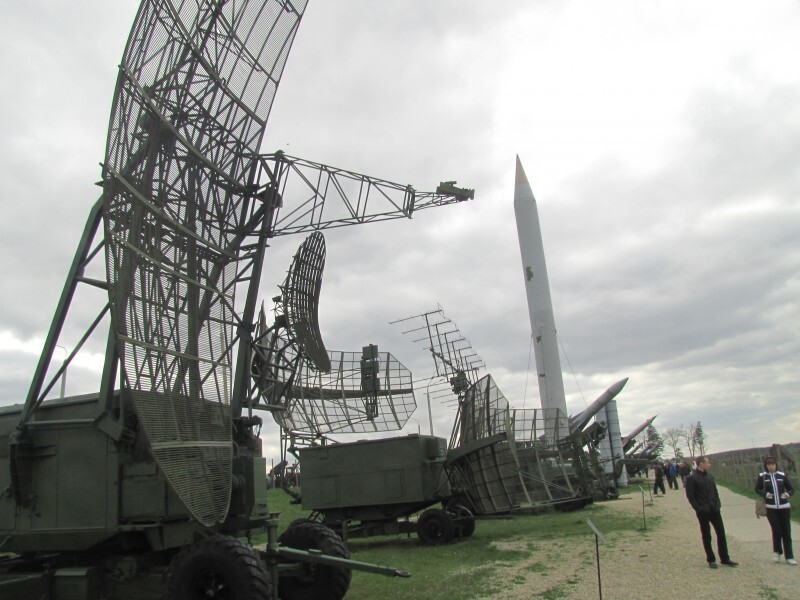 Войска связи и радиолокационные системы.