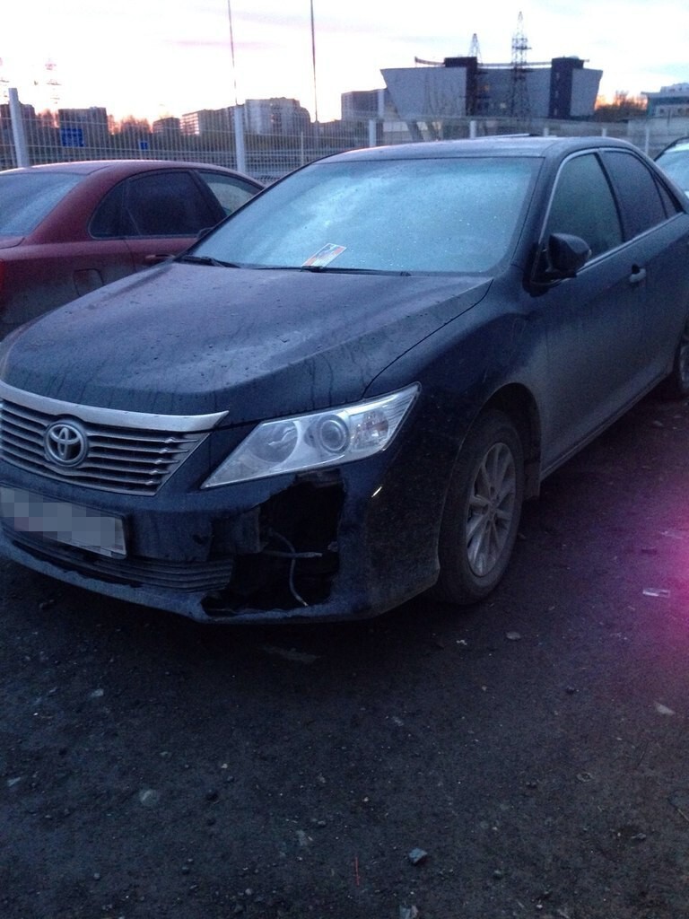 В Екатеринбурге с корнем выдирают из автомобилей "противотуманки"
