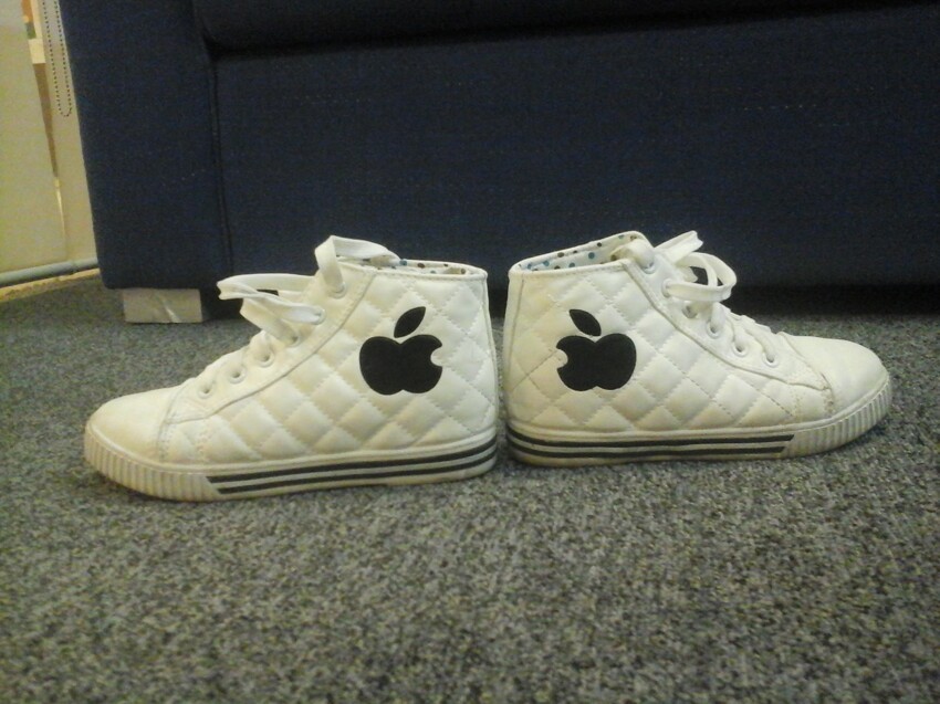 "Яблочная" обувь