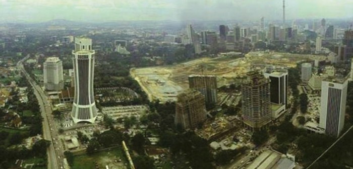 Куала-Лумпур, Малайзия, 1990-е