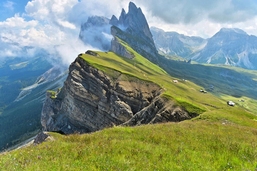 10. Доломитовые Альпы, Италия.