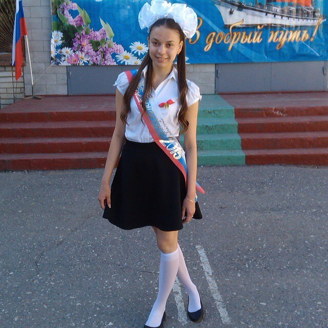 Фотографии выпускниц: "Последний звонок 2015"