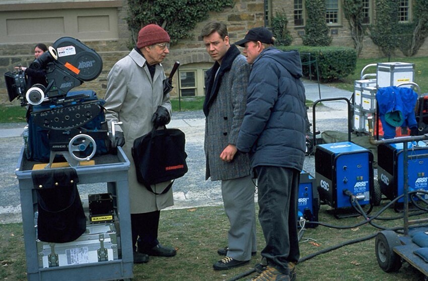 Рассел Кроу и Рон Ховард на съёмках фильма «Игры разума» © 2001 - Imagine Entertainment
