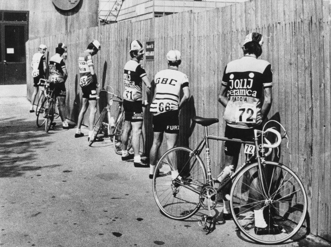 6. Велосипедисты перед стартом гонки Giro d’Italia, 1973 год