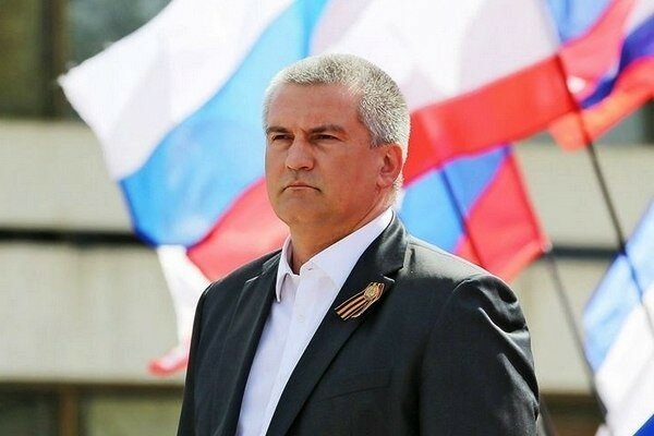 Аксенов посоветовал Киеву забыть о компенсации за Крым
