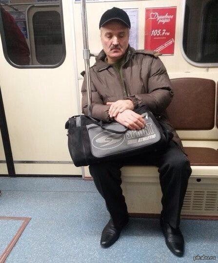 Кого только в метро не увидишь!