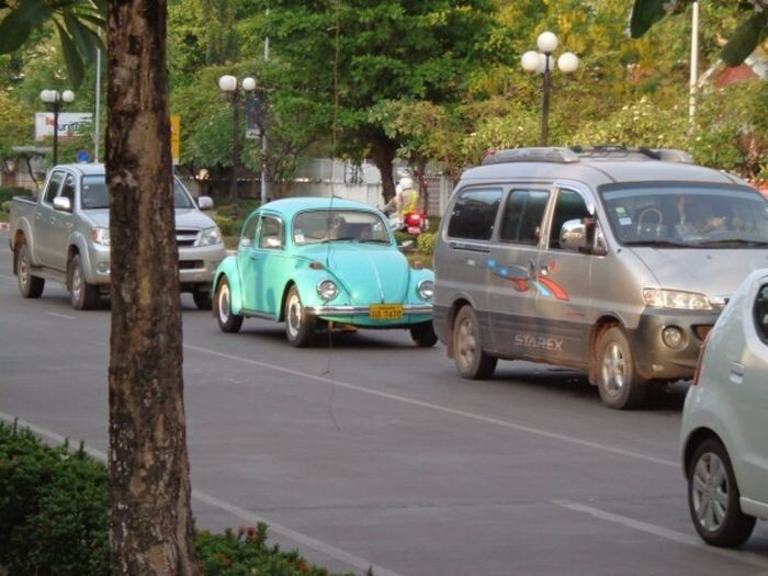 Автомобили из Лаоса