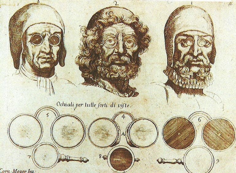 8. Солнцезащитные очки (XIII век).
