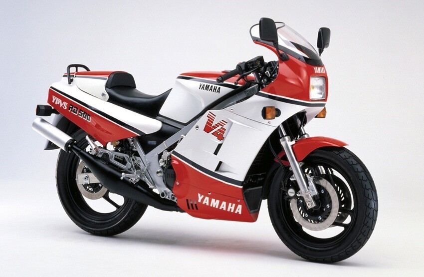 Капсула времени: спортбайк Yamaha RZ500N 1985-го года с пробегом 0 км