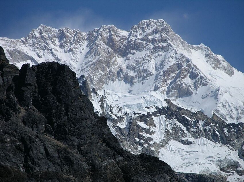 26 мая 1955 года, была покорена третья по высоте гора -  Канченджанга