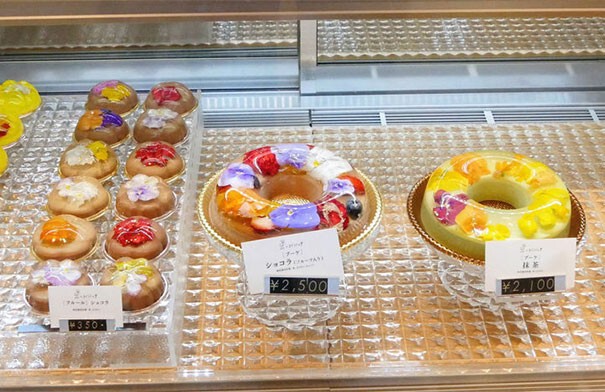 Японские десерты с цветами, которые жалко есть